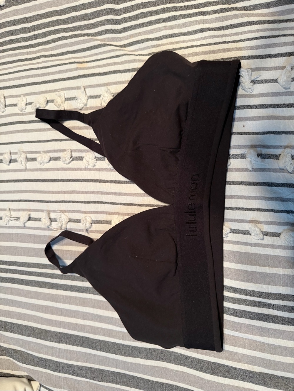 lululemon athletica Black Wireless Light-Support Bra